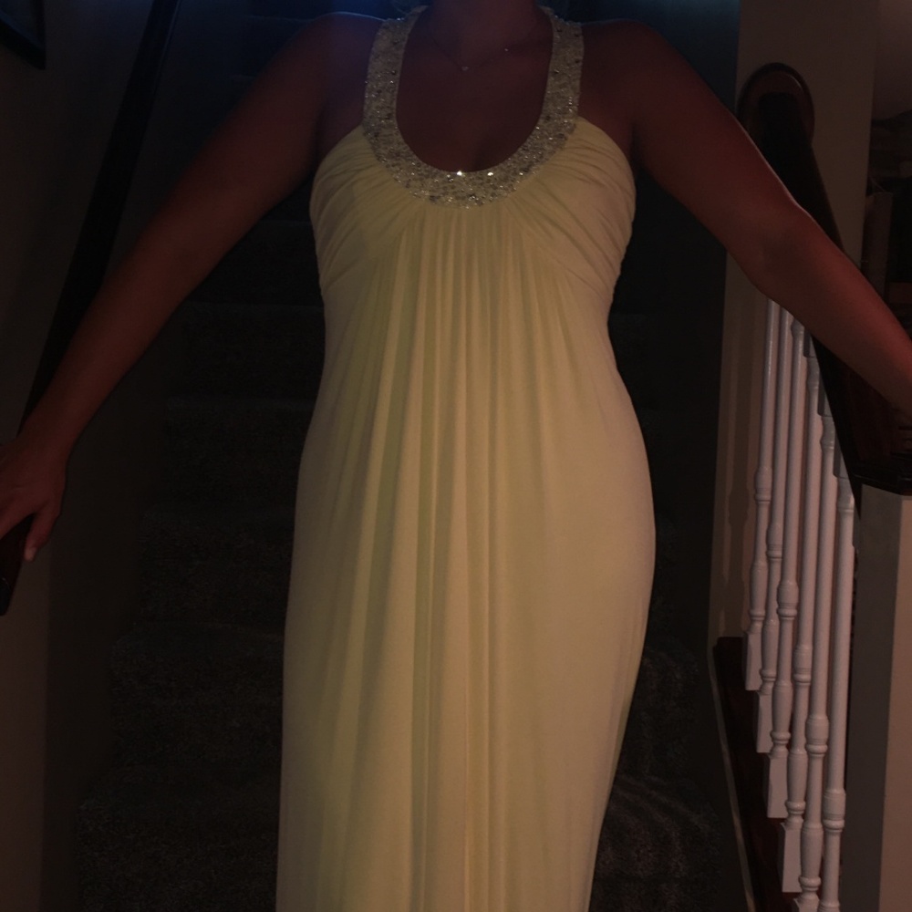 Like New Beautiful Yellow Floor Length Formal Gown
